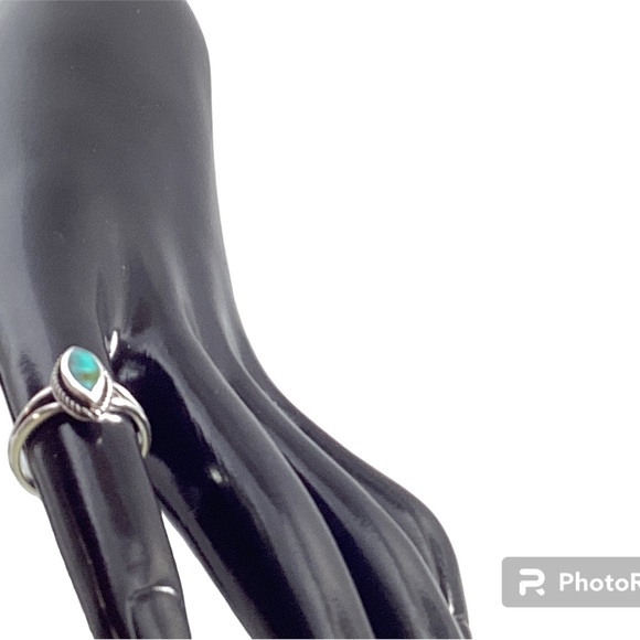 Sterling Silver Oxidized Genuine Oval Turquoise Ring , Size 4. 11.7 mm. Stamped - Picture 3 of 5
